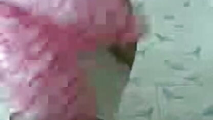 एक जीवित गुड़िया के साथ काल्पनिक सेक्सी फिल्म वीडियो चाहिए