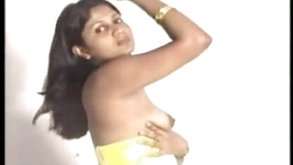 लिटिल कैप्रिस सेक्सी फिल्म दिखाएं वीडियो में और लोला