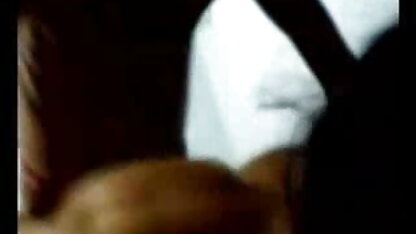 एक पुलिस पोशाक में दो सेक्सी फिल्म हिंदी वीडियो gouging बकवास
