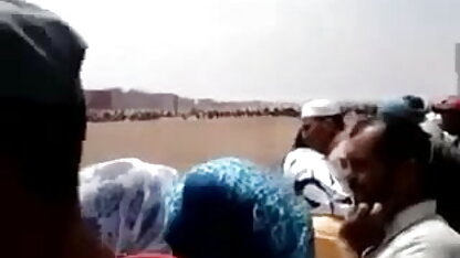 भूरे बालों वाली हिंदी सेक्सी पिक्चर हिंदी महिला एक डिक के डिक के साथ fidgeting