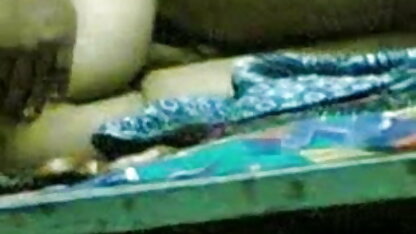 संकीर्ण आंखों वाले मालिश के साथ स्पैंकिंग हिंदी सेक्सी फिल्म देखने के लिए क्लाइंट