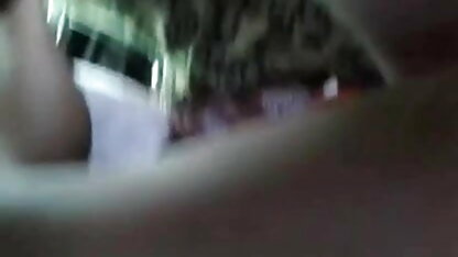 छोटे स्तन पर सेक्सी फिल्म वाली पर्याप्त देखा और एक प्रस्ताव बनाया