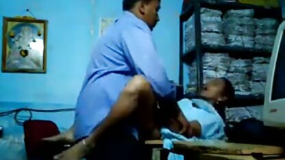 उन्होंने कैमरे पर एक तांडव मचाया एचडी सेक्सी फिल्म हिंदी